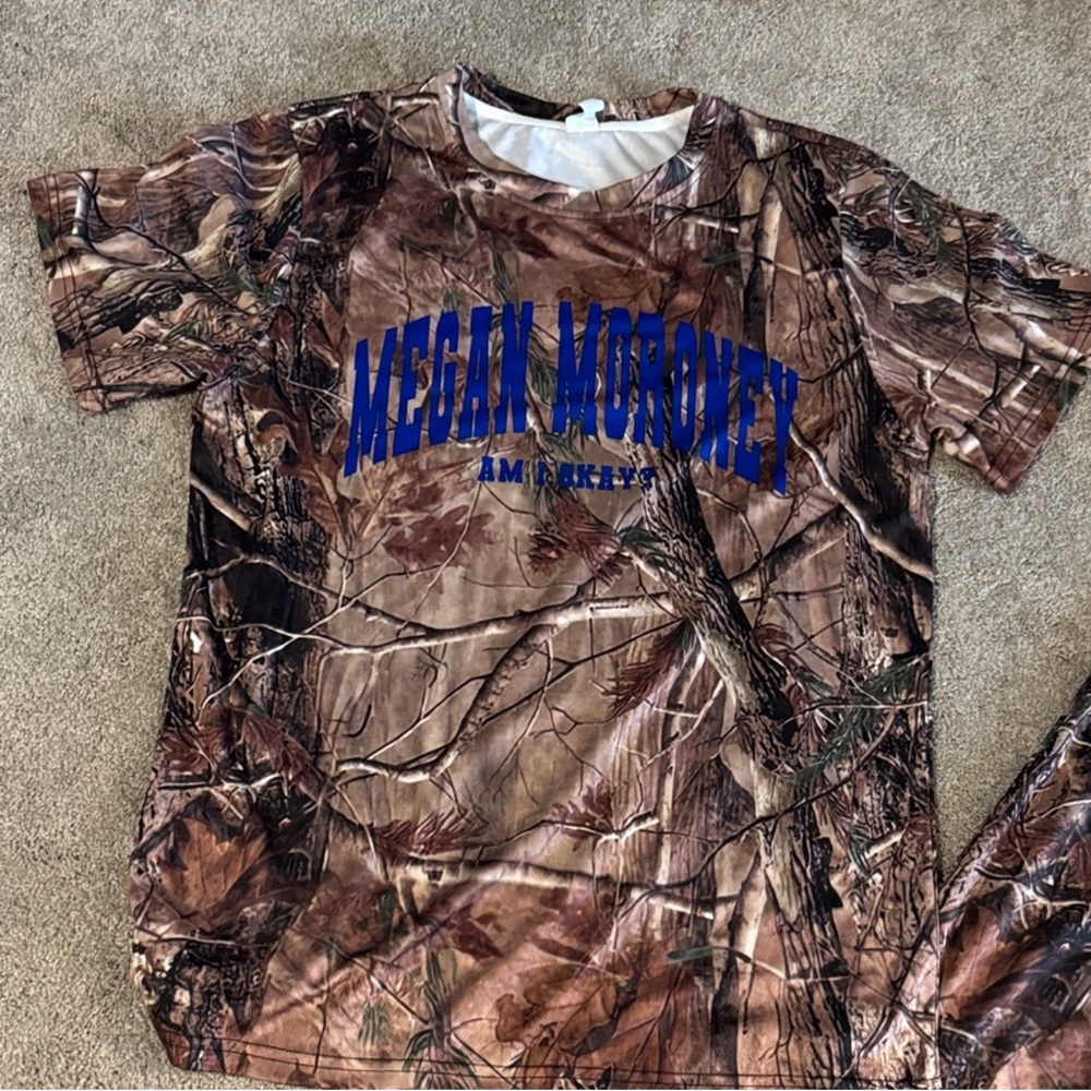 Megan Maroney camo am I OK T-shirt size large